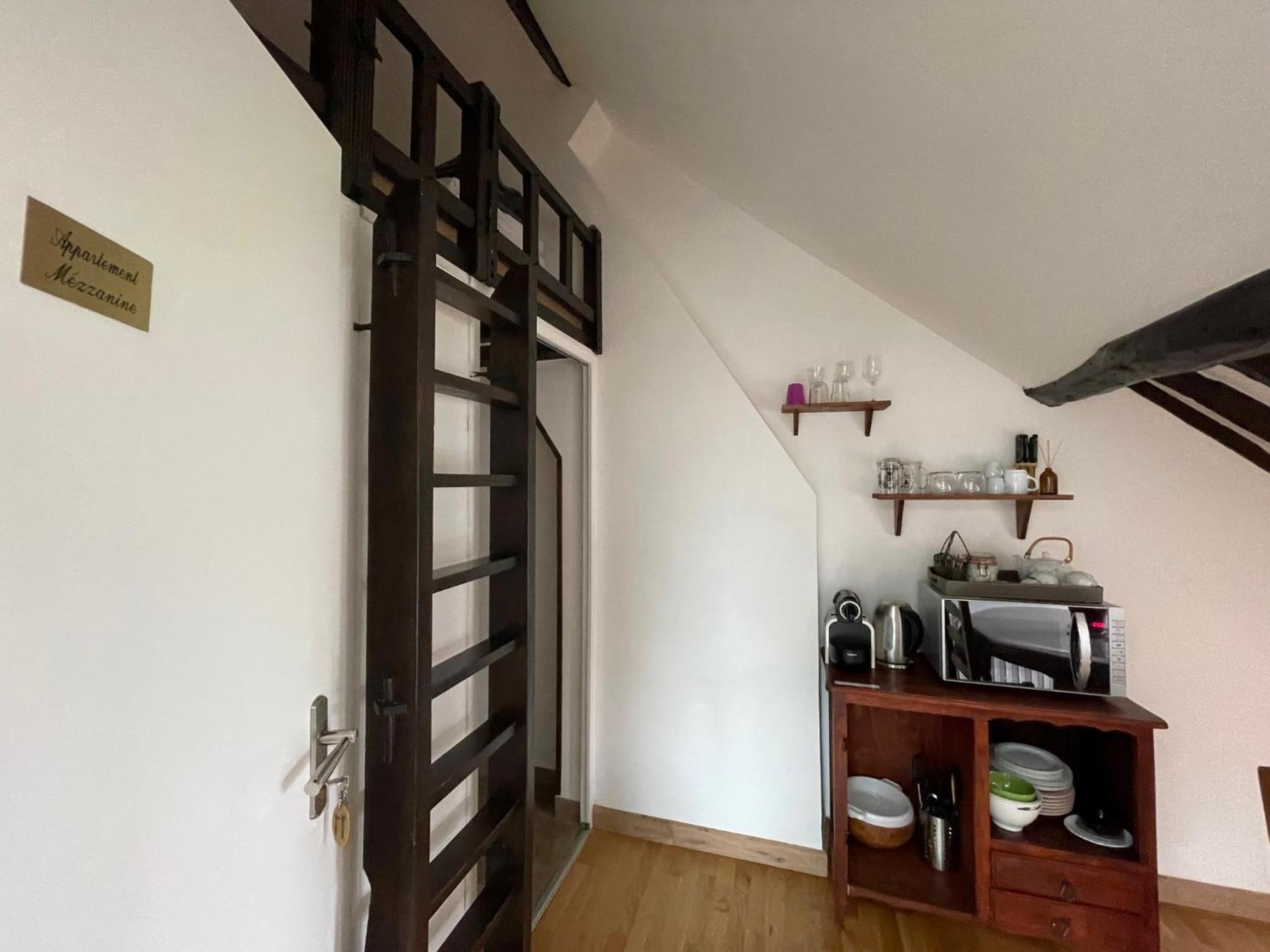 1 Et Mezzanine Apartment Hargeville