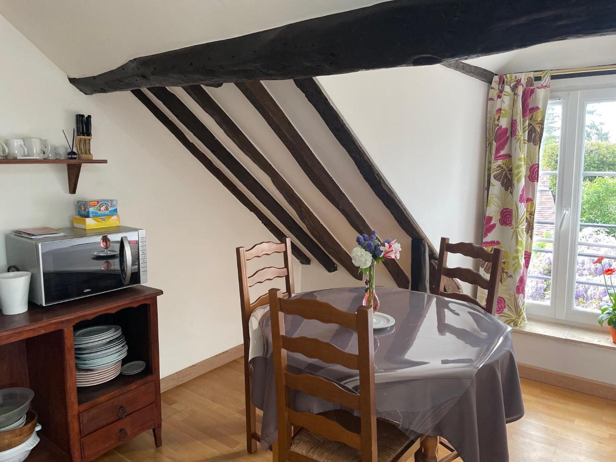 1 Et Mezzanine Apartment